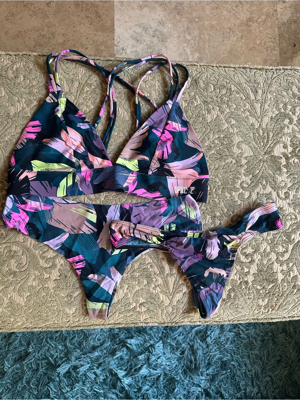 PINK Victoria's Secret Multicolor Brushstroke Sports Bra and 2 tong panties.